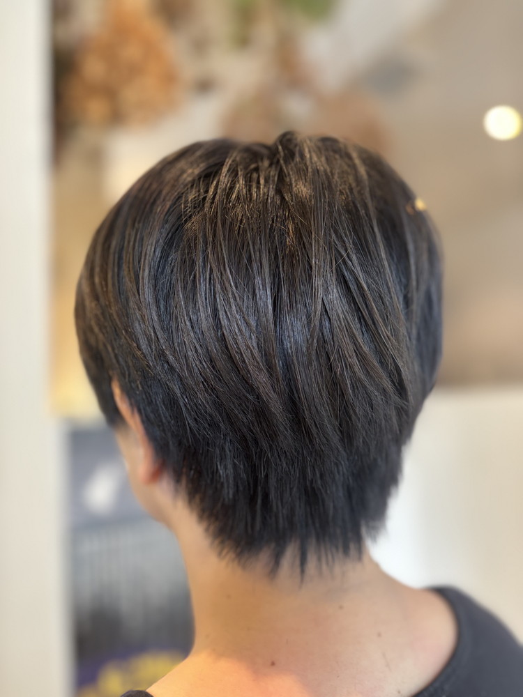 40代 akogareカラー、ベリーショート、ブルーブラック、透明感カラー